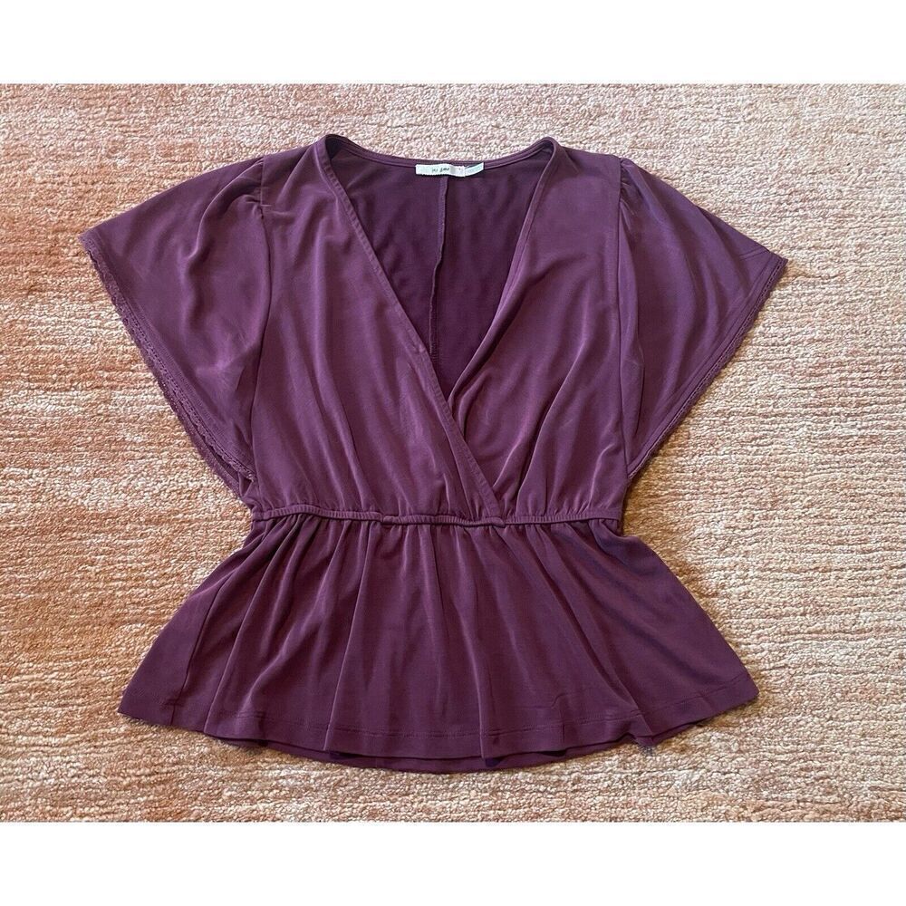 Francesca's MiAmi Top Womens Small Burgundy V-Neck Peplum Short Sleeve Woven
